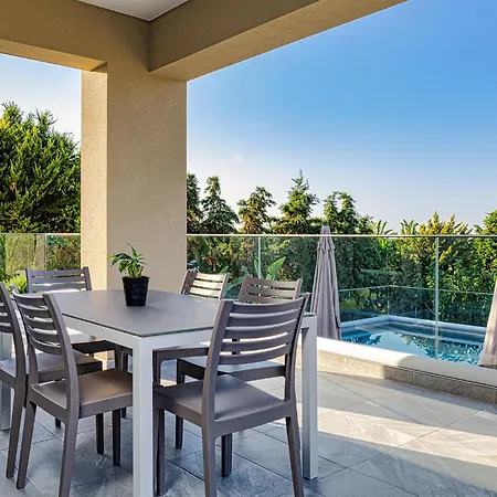 Apartmán Chris With Private Ecologic Pool And Kid's Playground!