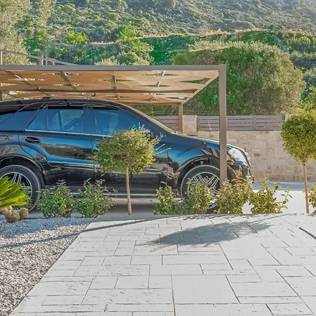 Chris With Private Ecologic Pool And Kid's Playground! Lejlighed *