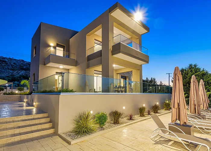 Chris With Private Ecologic Pool And Kid's Playground! Apartament *