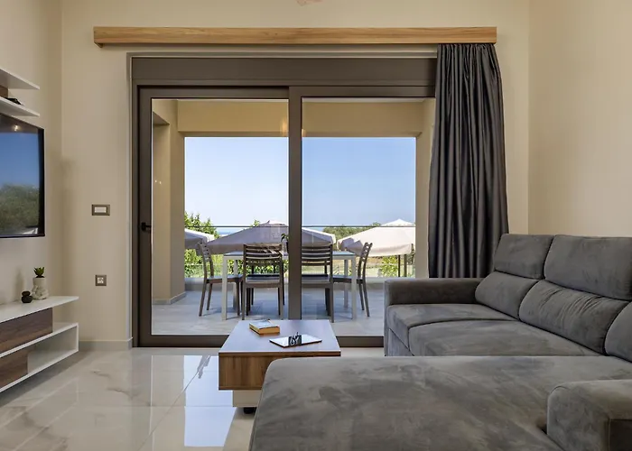 Chris With Private Ecologic Pool And Kid's Playground! Apartament *