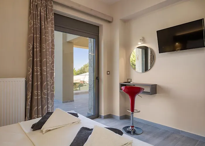 Chris With Private Ecologic Pool And Kid's Playground! Apartament