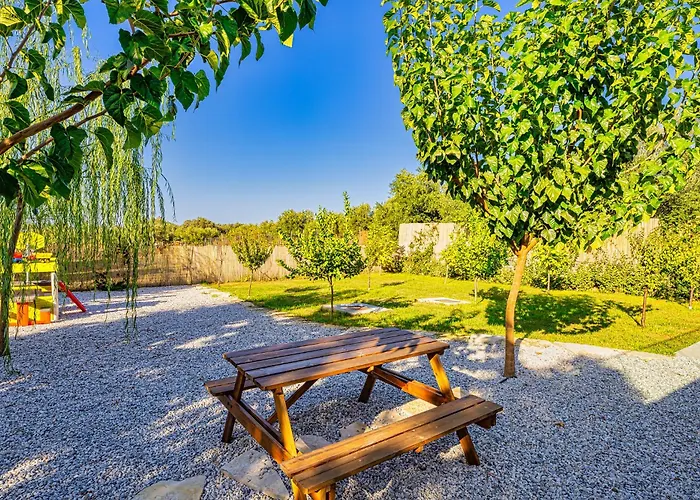 Apartament Chris With Private Ecologic Pool And Kid's Playground! Chania (Crete)