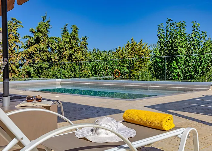 Apartament Chris With Private Ecologic Pool And Kid's Playground!