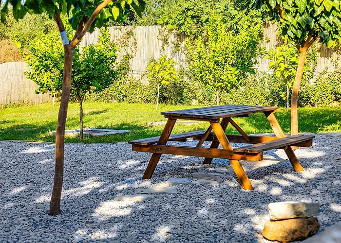 Chris With Private Ecologic Pool And Kid's Playground! Apartament *