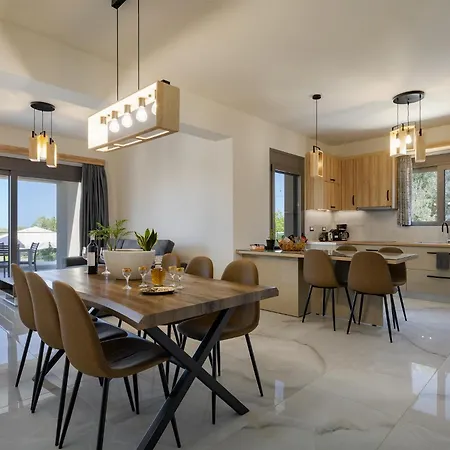 Chris With Private Ecologic Pool And Kid's Playground! Apartman