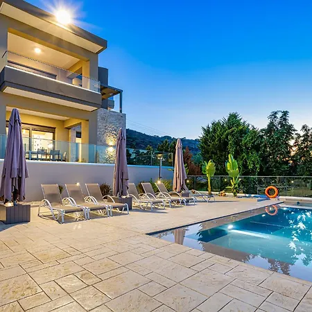 Apartman Chris With Private Ecologic Pool And Kid's Playground!