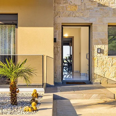 Apartman Chris With Private Ecologic Pool And Kid's Playground! *