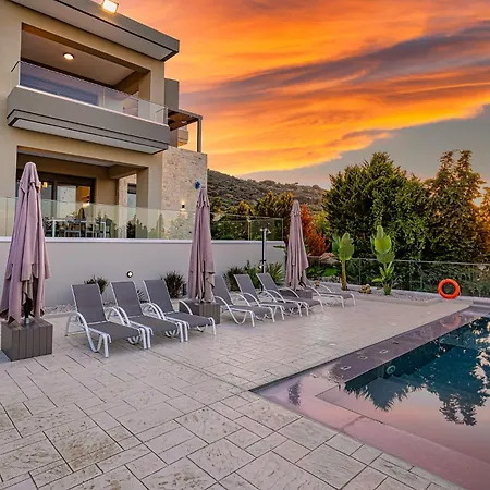 Apartament Chris With Private Ecologic Pool And Kid's Playground! Chania (Crete)