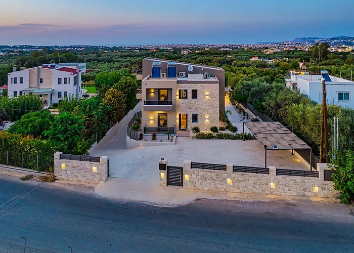 Chris With Private Ecologic Pool And Kid's Playground!
