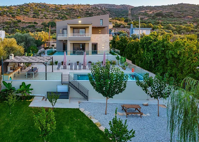 Chris With Private Ecologic Pool And Kid's Playground! Lejlighed *