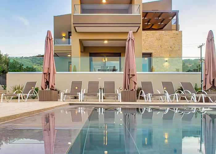 Chris With Private Ecologic Pool And Kid's Playground! *