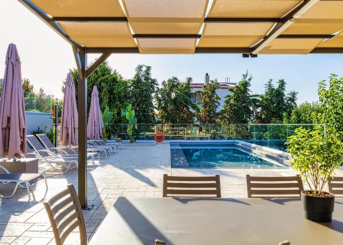 Lejlighed Chris With Private Ecologic Pool And Kid's Playground! *